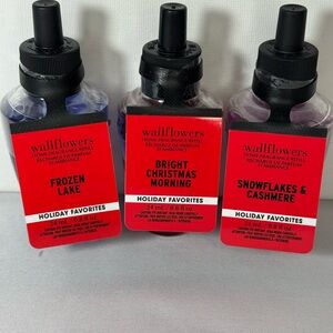 Bath & Body Works Wallflowers Holiday Fragrance Refills - Red and Black